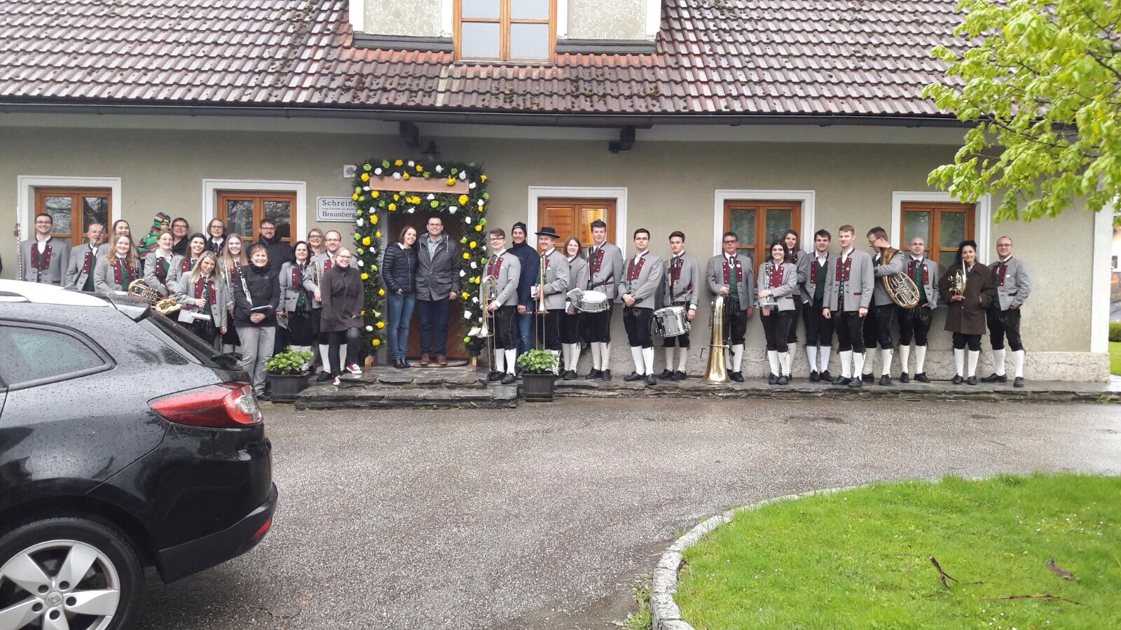 Schwellbogen-Schreiner-Johanna Schwellbogen aufstellen bei Schreiner Johanna und Lukas